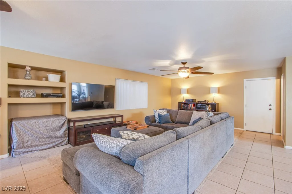 8321 Gorsky, Las Vegas, NV 89131