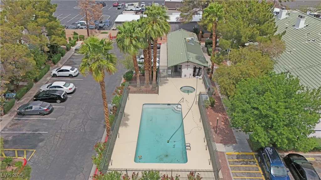 2471 Old Forge, Las Vegas, NV 89121