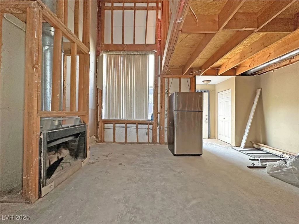 2471 Old Forge, Las Vegas, NV 89121