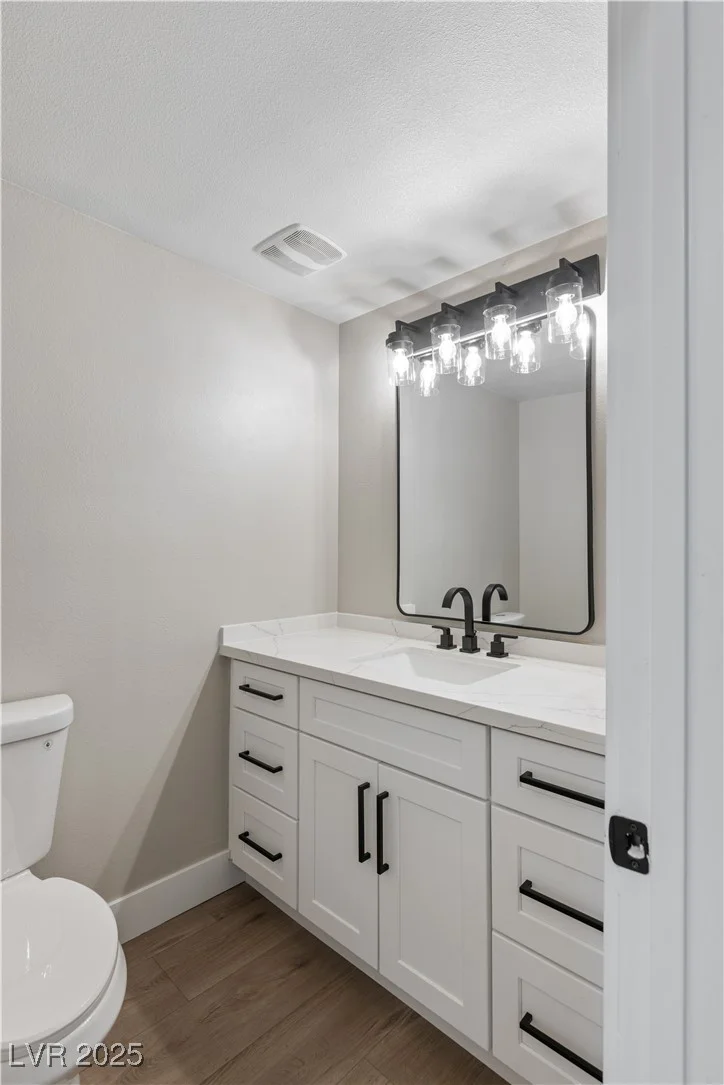 1943 Hallwood, Las Vegas, NV 89119
