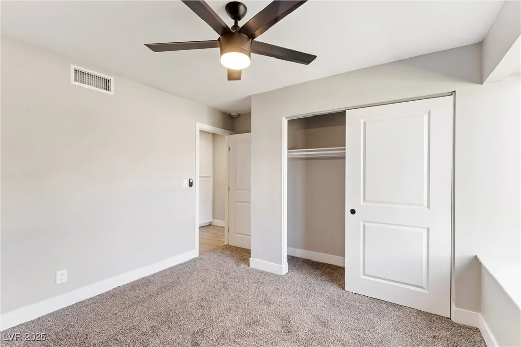 1943 Hallwood, Las Vegas, NV 89119