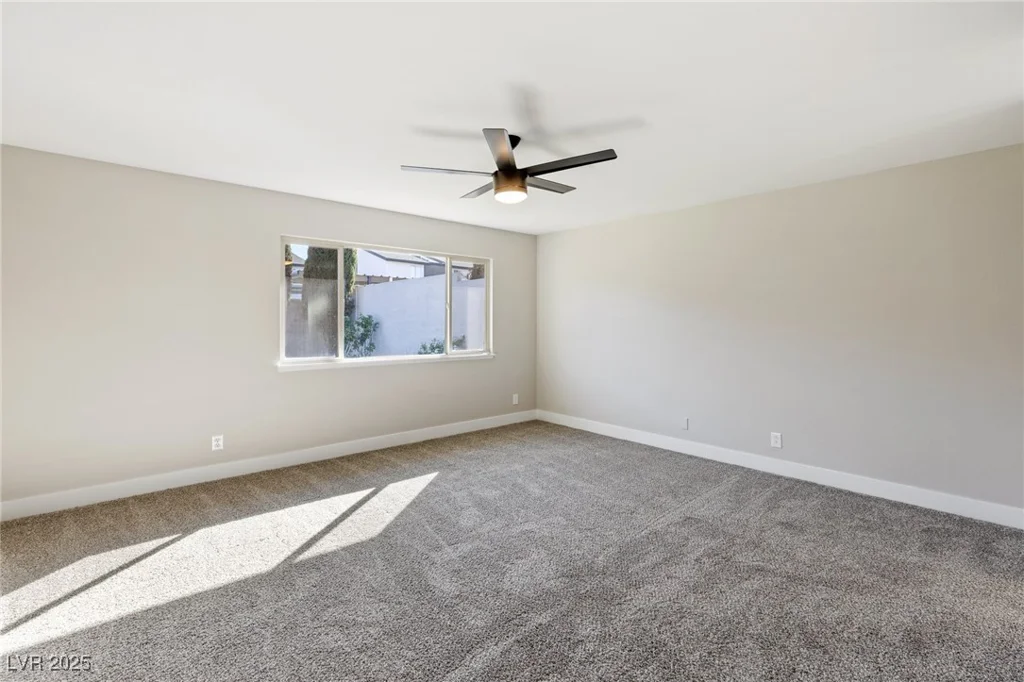 1943 Hallwood, Las Vegas, NV 89119
