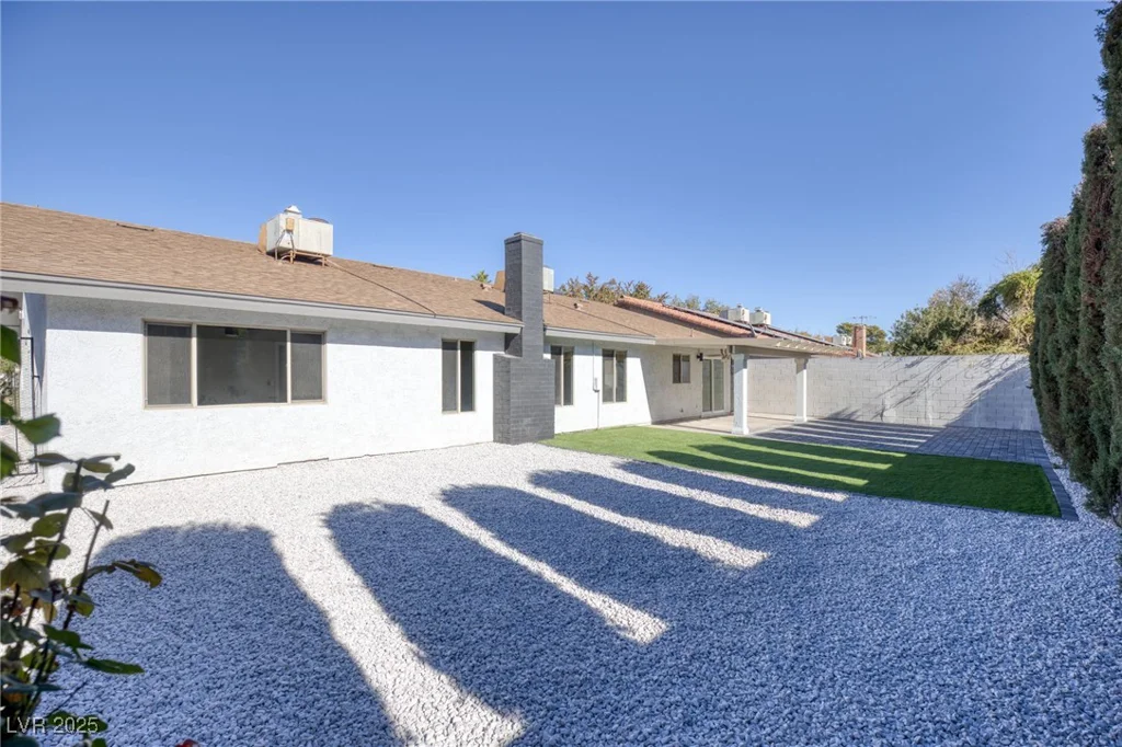 1943 Hallwood, Las Vegas, NV 89119