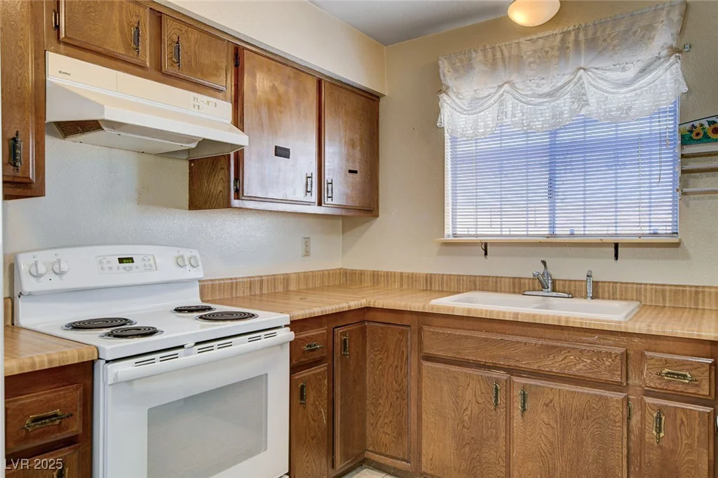 804 Mallard, Las Vegas, NV 89107