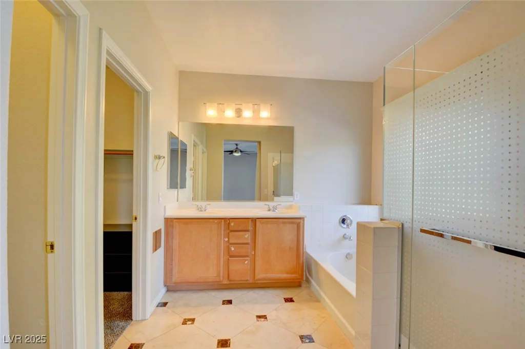 11833 Amistoso, Las Vegas, NV 89138