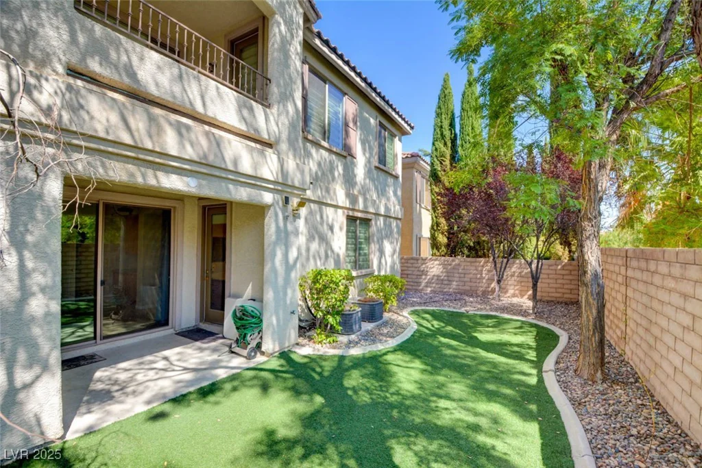 11833 Amistoso, Las Vegas, NV 89138