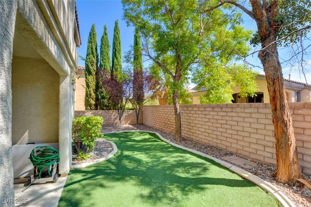 11833 Amistoso, Las Vegas, NV 89138