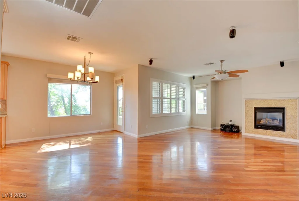 11833 Amistoso, Las Vegas, NV 89138