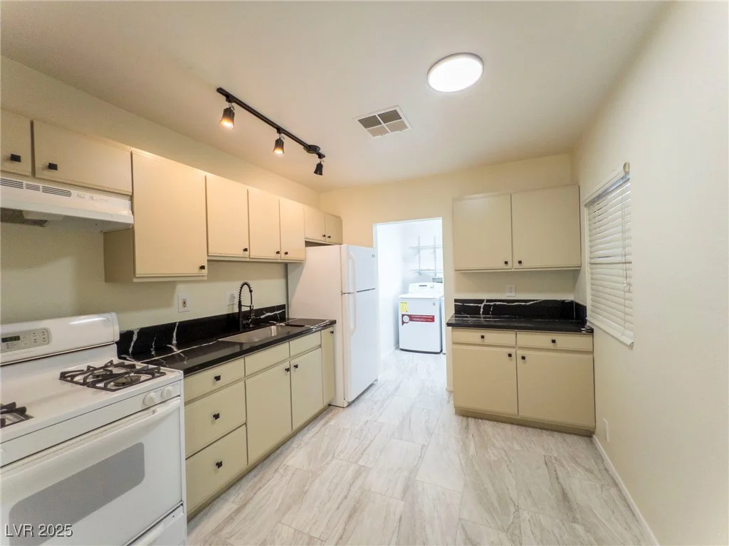 211 Kansas, Henderson, NV 89015