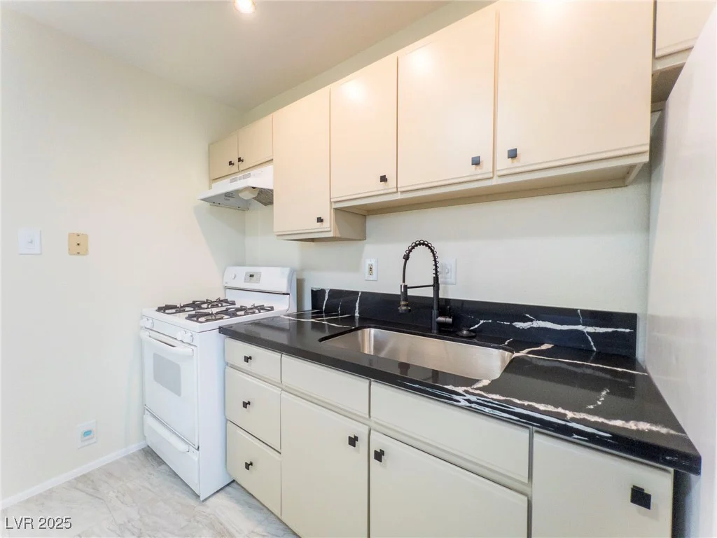 211 Kansas, Henderson, NV 89015