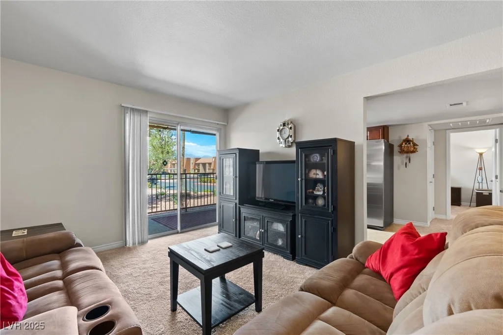 5185 Indian River, Las Vegas, NV 89103