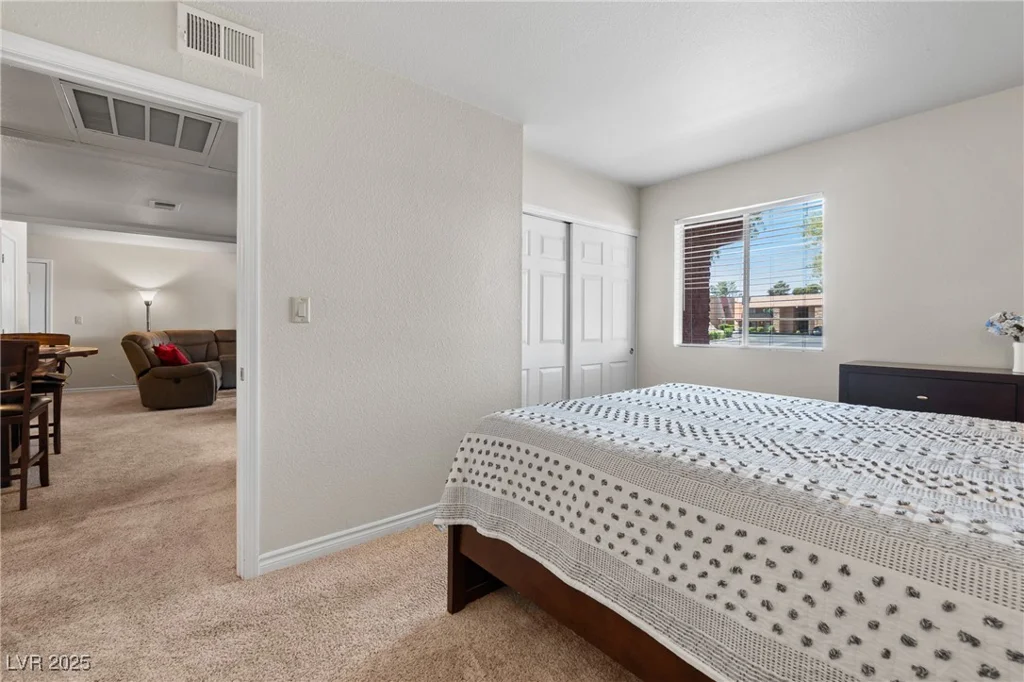 5185 Indian River, Las Vegas, NV 89103