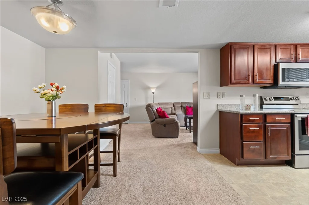 5185 Indian River, Las Vegas, NV 89103