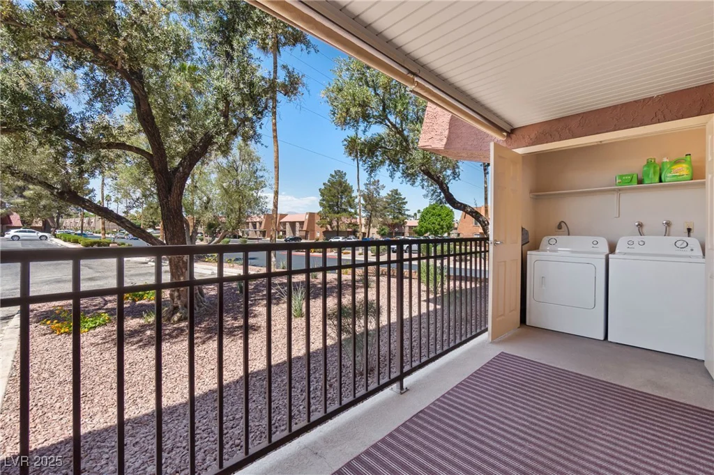 5185 Indian River, Las Vegas, NV 89103