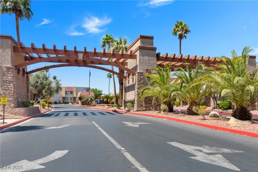 5185 Indian River, Las Vegas, NV 89103