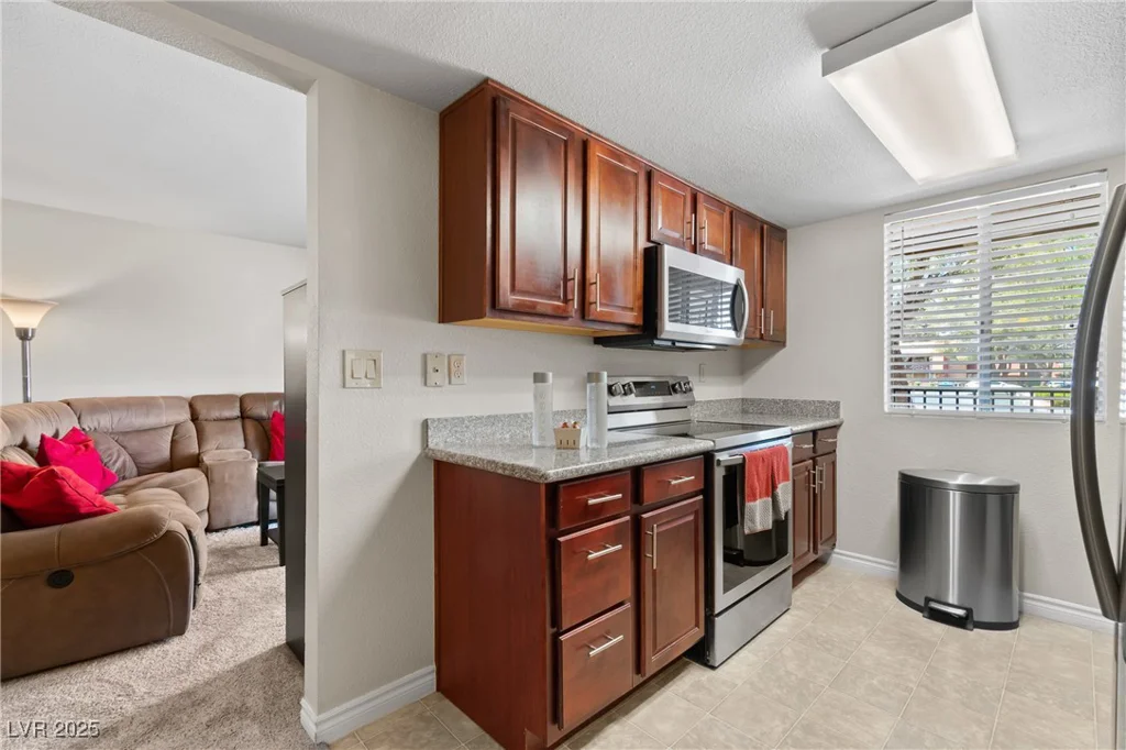 5185 Indian River, Las Vegas, NV 89103