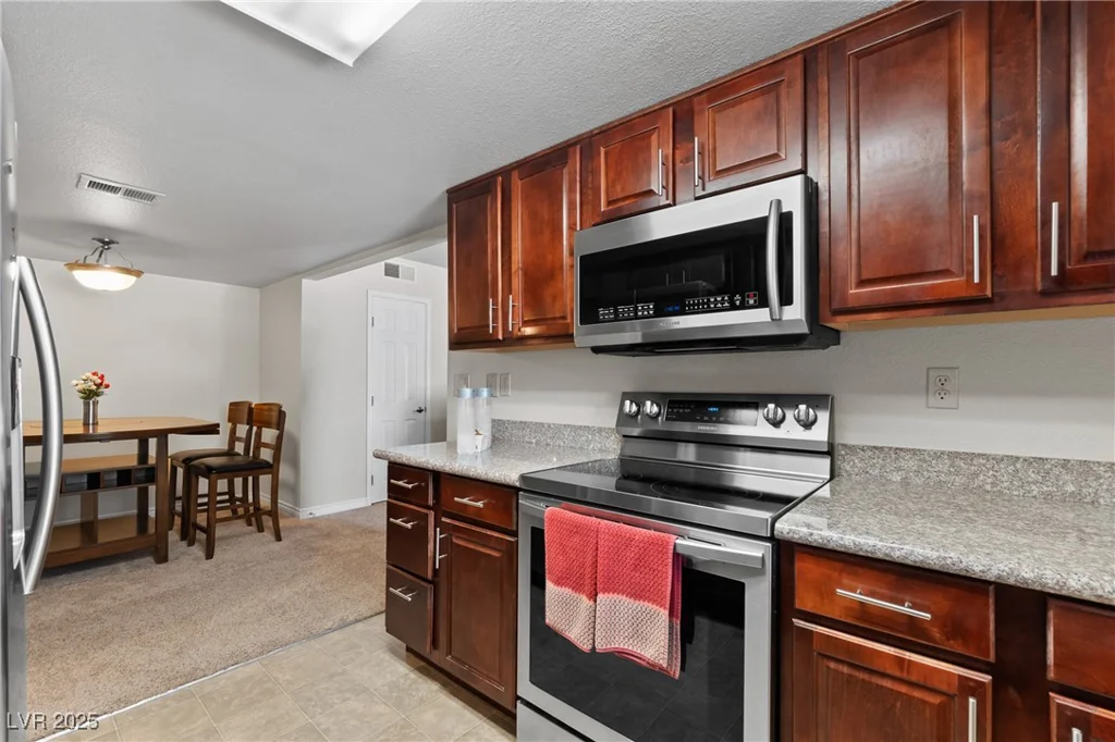 5185 Indian River, Las Vegas, NV 89103