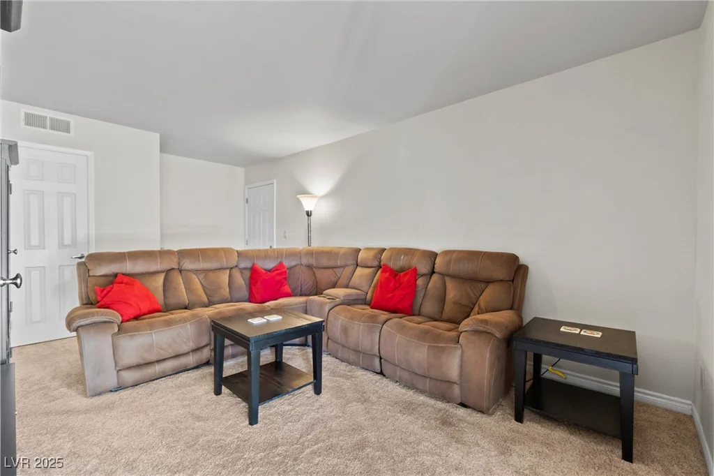 5185 Indian River, Las Vegas, NV 89103