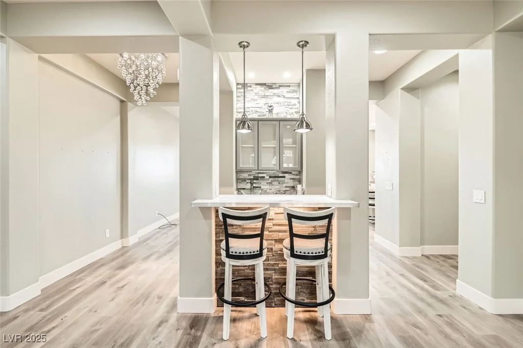 5790 Douglas Everett, Las Vegas, NV 89120