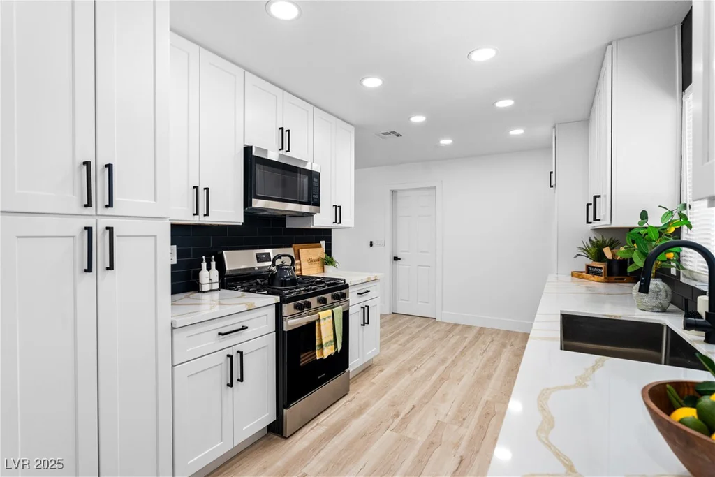 1020 Baker, Las Vegas, NV 89108