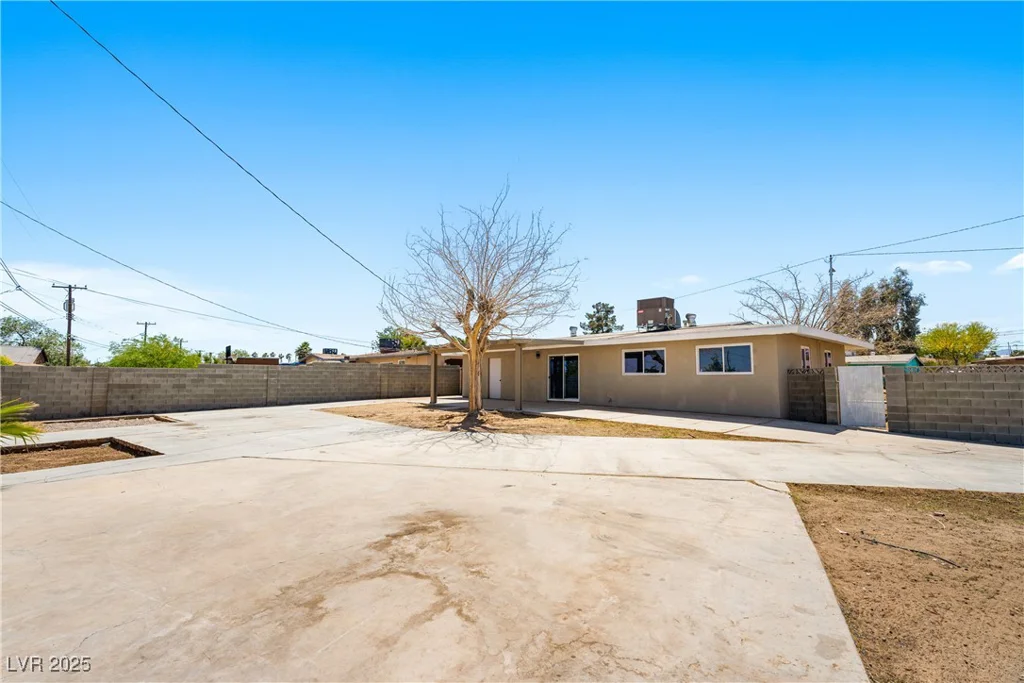 1020 Baker, Las Vegas, NV 89108