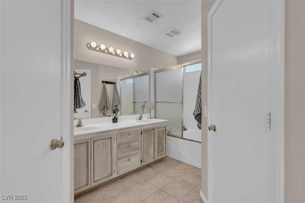 3186 Lapis Beach, Las Vegas, NV 89117
