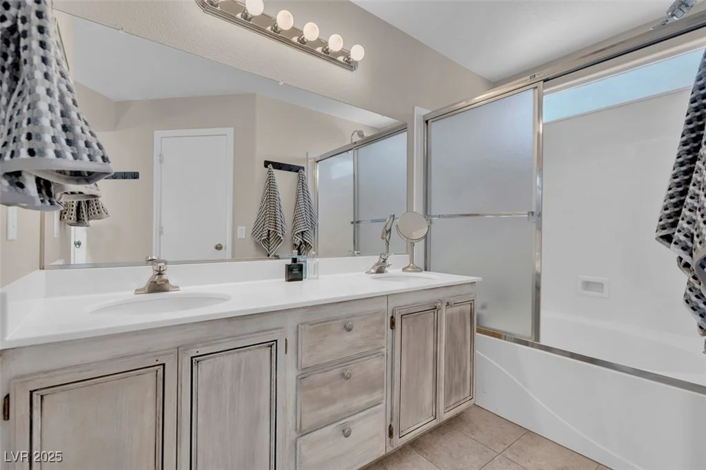 3186 Lapis Beach, Las Vegas, NV 89117