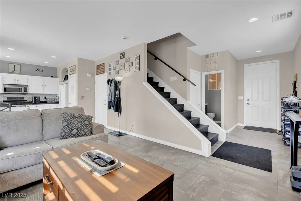 3186 Lapis Beach, Las Vegas, NV 89117