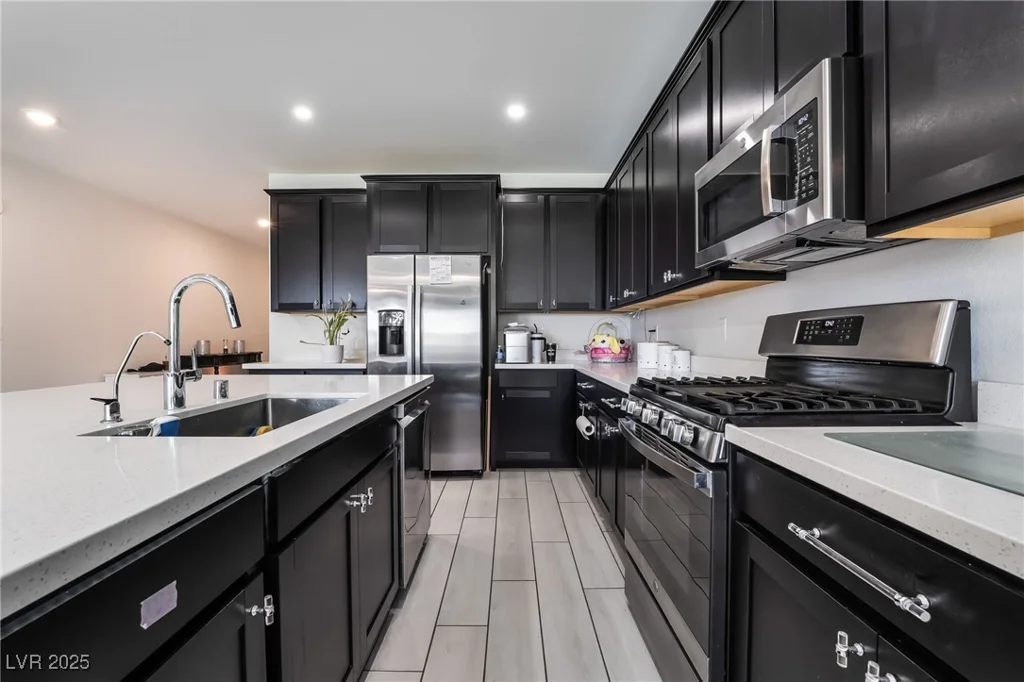 9565 Camelback Creek, Las Vegas, NV 89178
