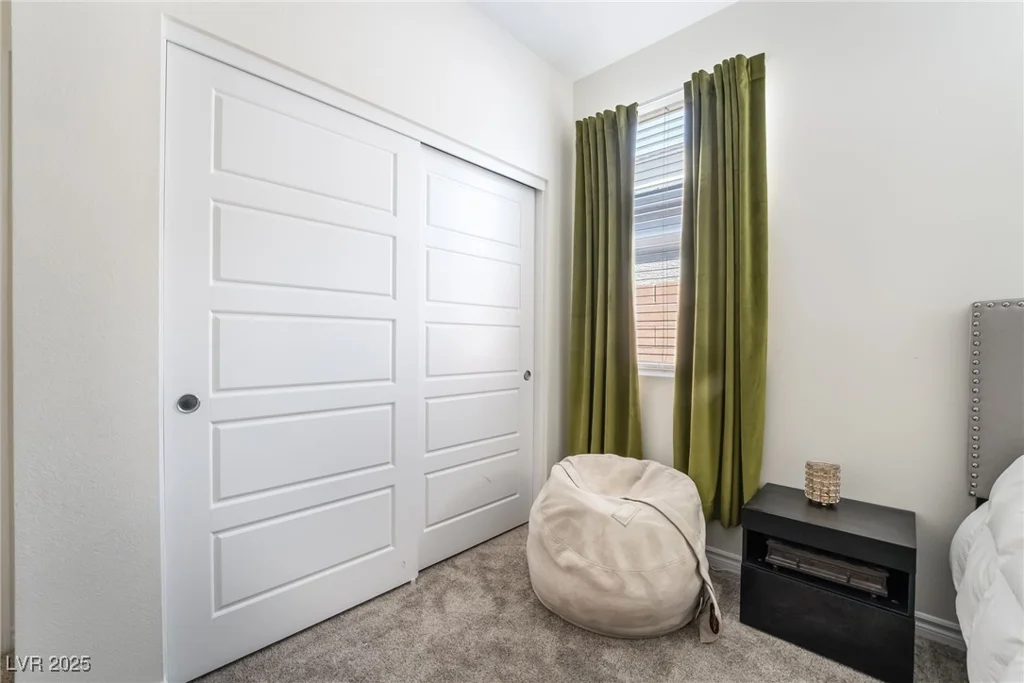 9565 Camelback Creek, Las Vegas, NV 89178