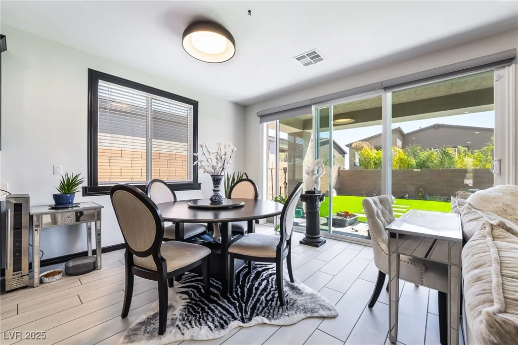 9565 Camelback Creek, Las Vegas, NV 89178