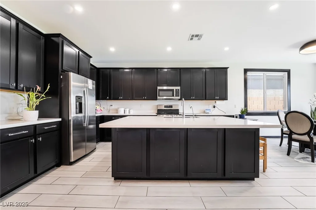 9565 Camelback Creek, Las Vegas, NV 89178