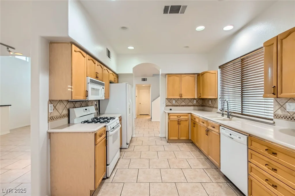 3525 Tuscany Village, Las Vegas, NV 89129