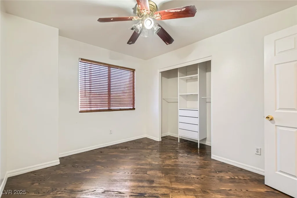 3525 Tuscany Village, Las Vegas, NV 89129