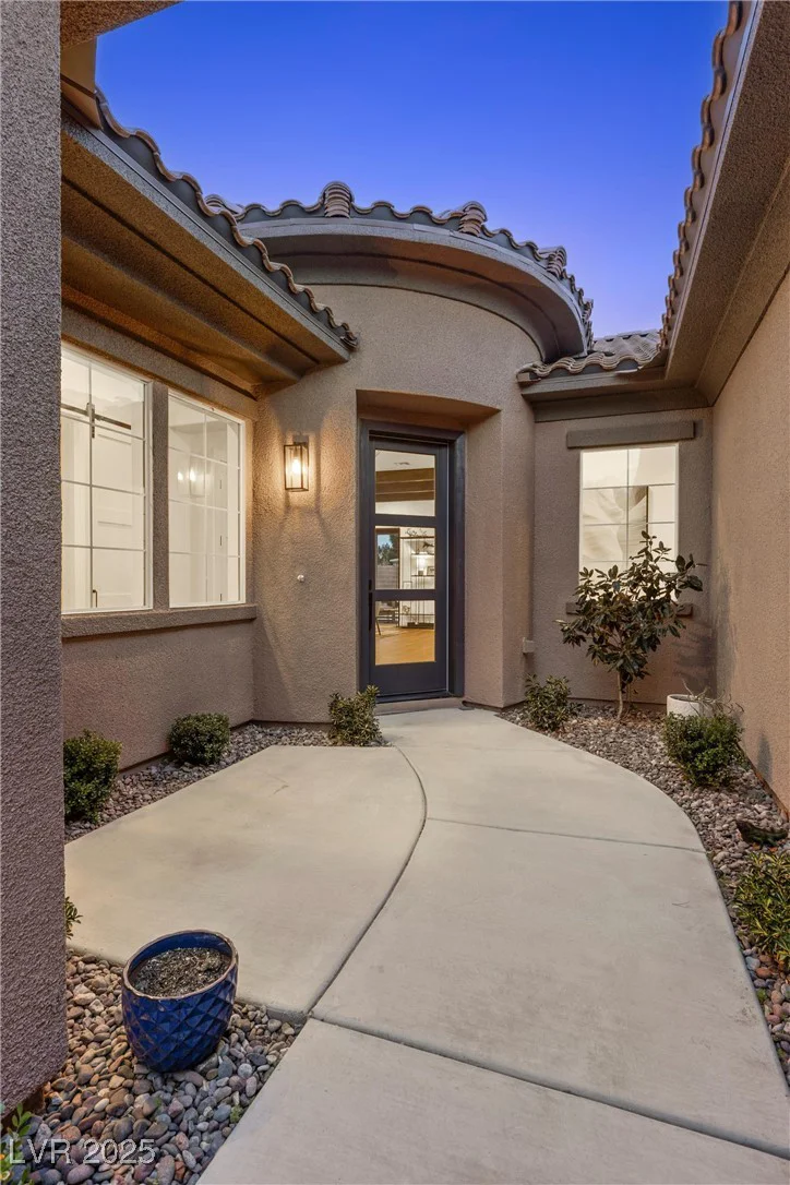 940 Viscanio, Las Vegas, NV 89138