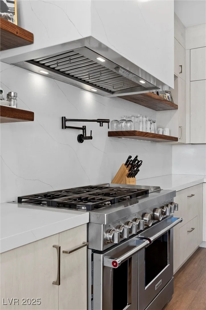 940 Viscanio, Las Vegas, NV 89138