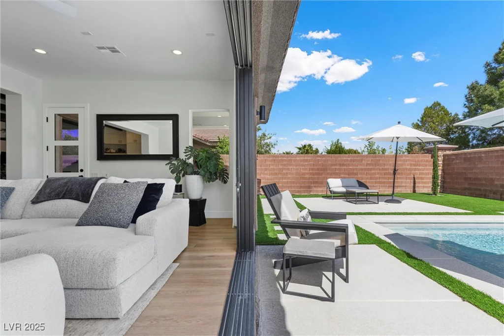 940 Viscanio, Las Vegas, NV 89138