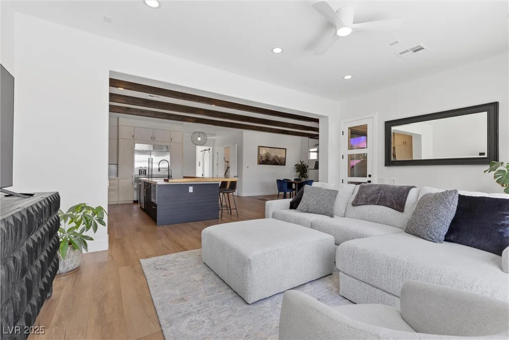 940 Viscanio, Las Vegas, NV 89138