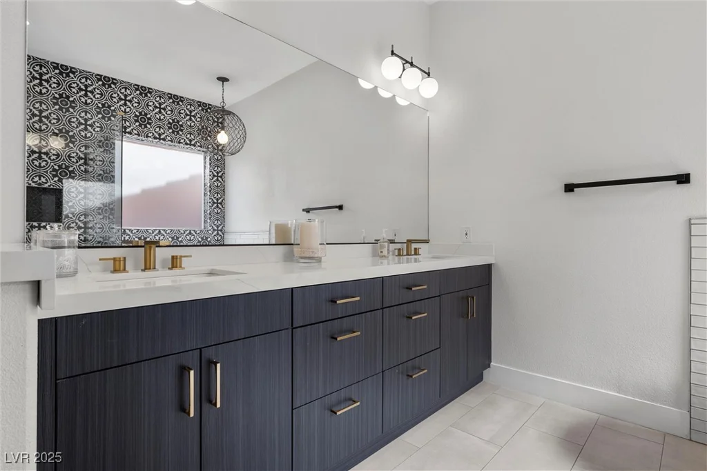 940 Viscanio, Las Vegas, NV 89138