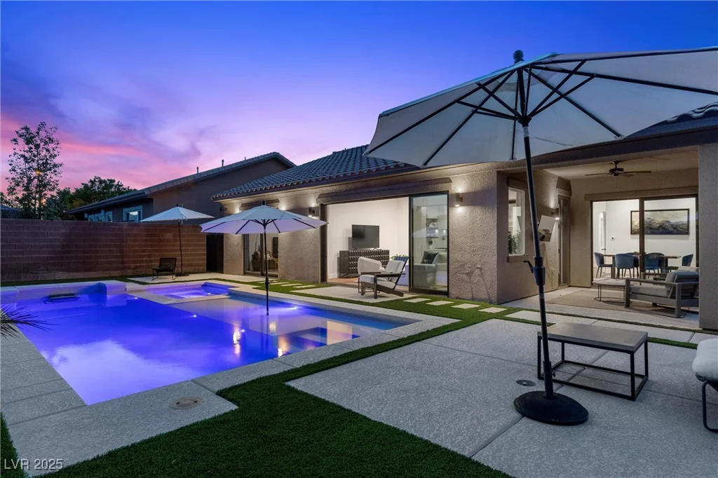 940 Viscanio, Las Vegas, NV 89138