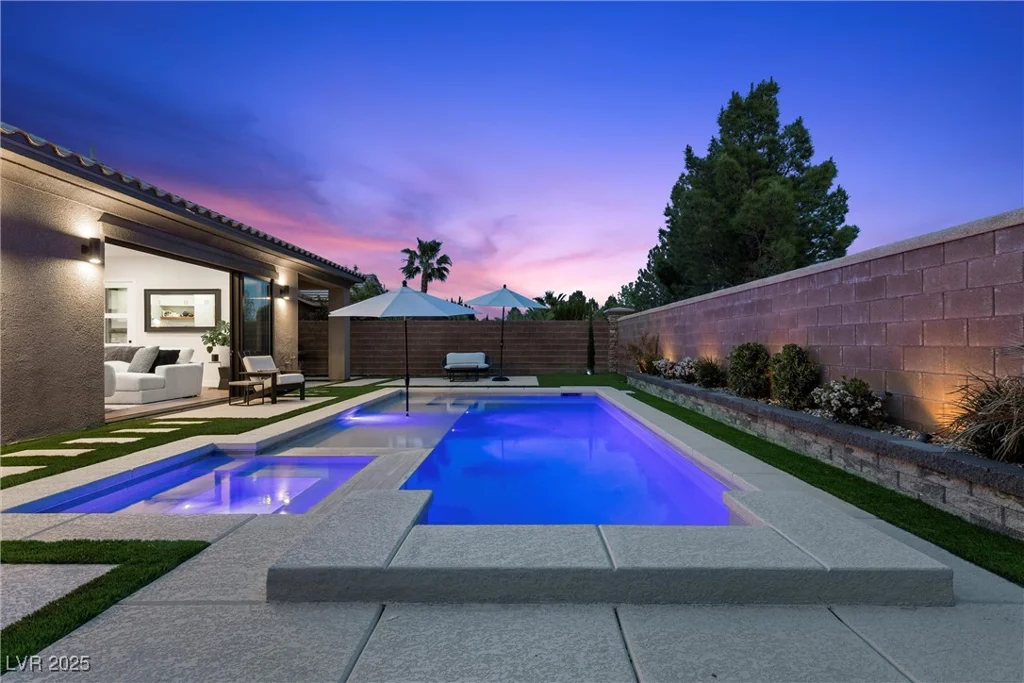 940 Viscanio, Las Vegas, NV 89138