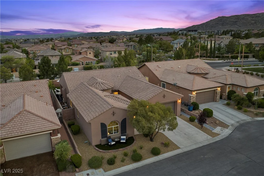940 Viscanio, Las Vegas, NV 89138