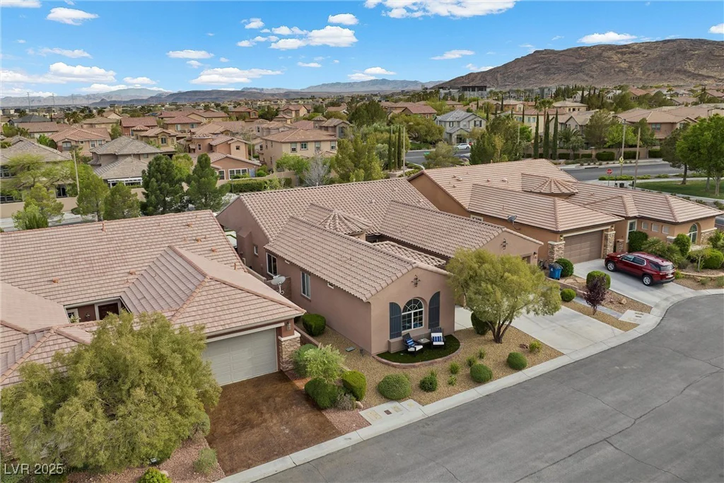 940 Viscanio, Las Vegas, NV 89138