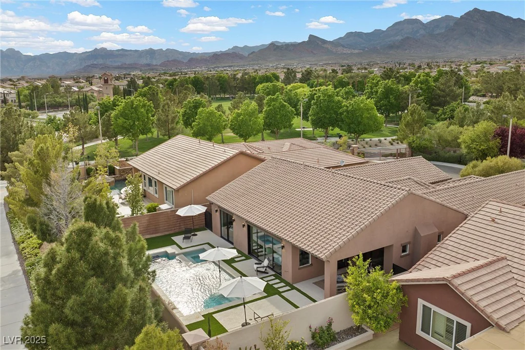 940 Viscanio, Las Vegas, NV 89138