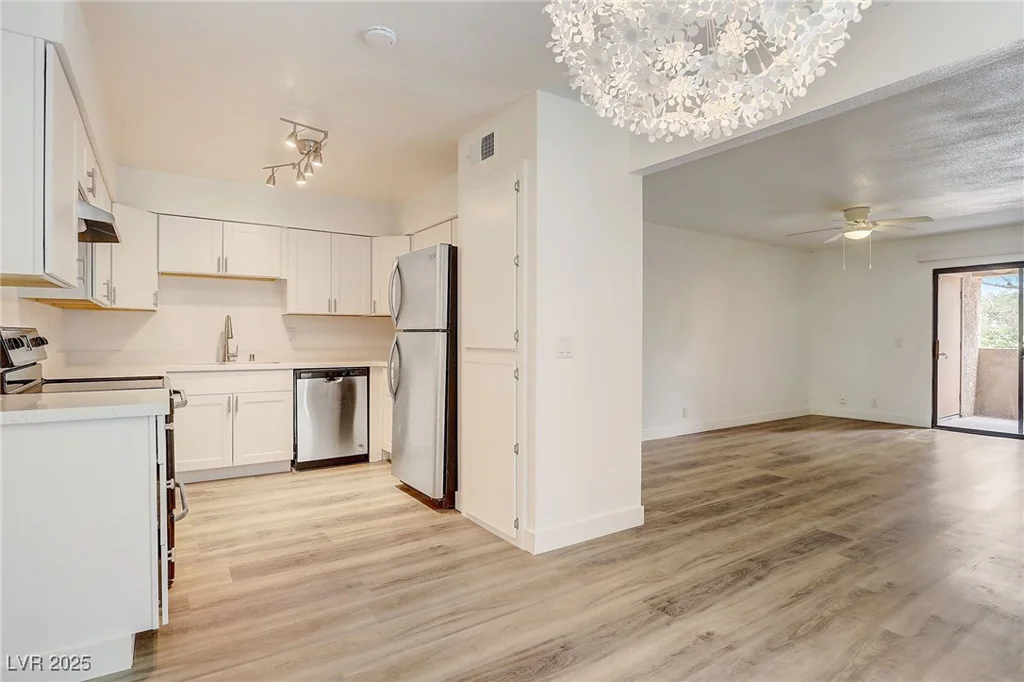 3151 Soaring Gulls, Las Vegas, NV 89128