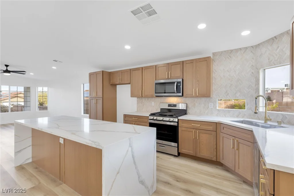 116 Crescent Bay, Henderson, NV 89012