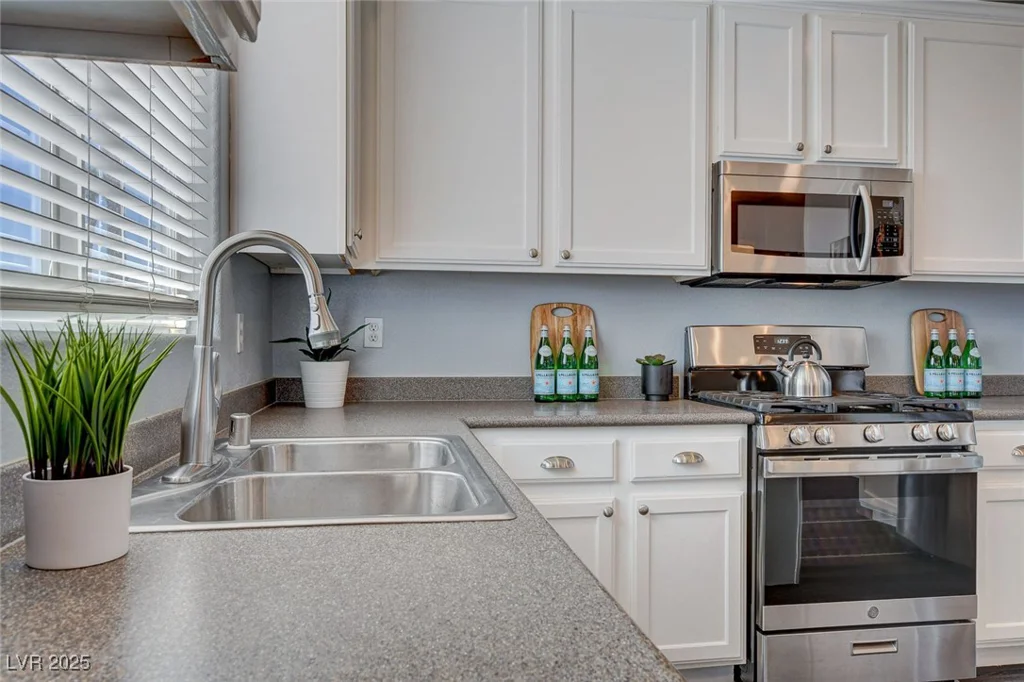 8039 Baldy Mountain, Las Vegas, NV 89131