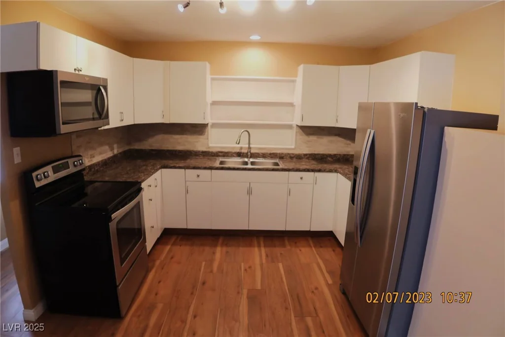 10 Bonanza, Las Vegas, NV 89101