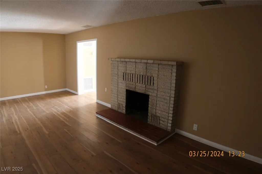 10 Bonanza, Las Vegas, NV 89101