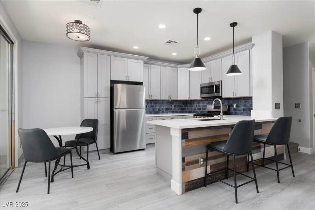 689 Principle Point, Henderson, NV 89012